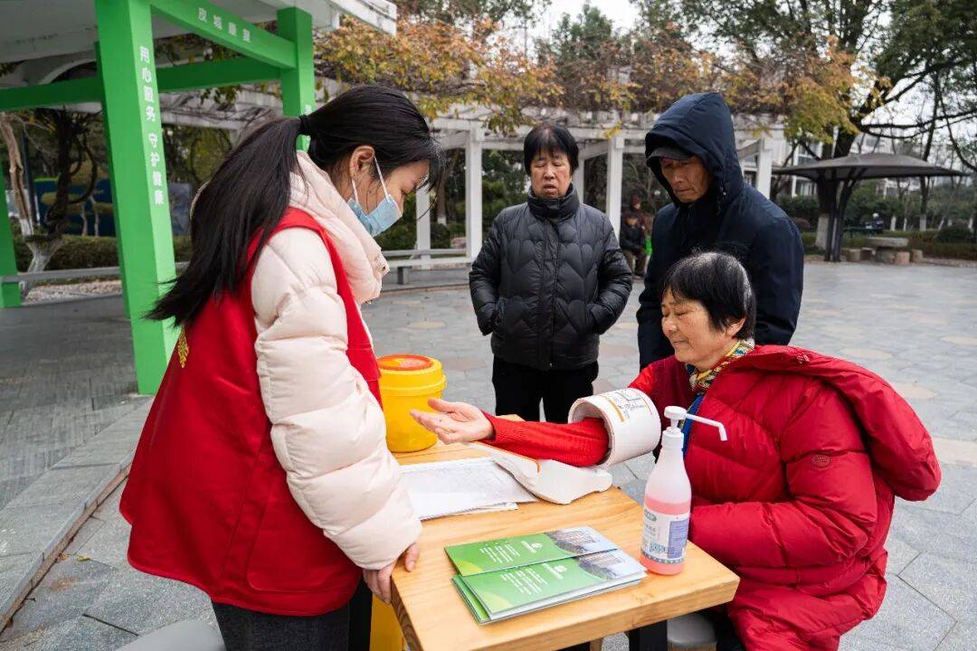 绿色小屋已有2000多人去过开元棋牌海宁洛塘河边出现漂亮(图6)